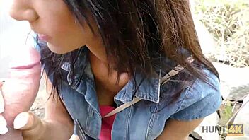 How does Hunt4k buy a stranger’s wife at the mall for hidden cam action?