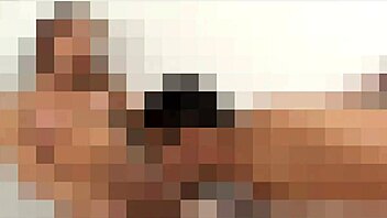 I want to have a threesome with a shemale 😏