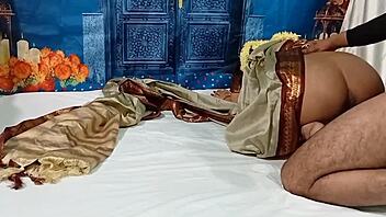 This horny Indian hot girl does homemade hardcore xxx.