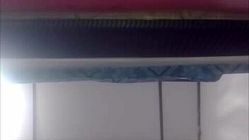 LA ATREVIDA LE GUSTA LA LECHE EN EL SAPO SIN CONDON EN MI CUARTO