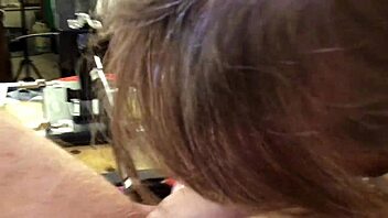 Granny Peggy Sue enjoys Christmas pegging.