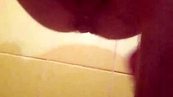 male squirt happening with two sandals helping in that stretched ass