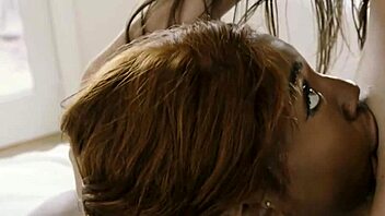 Hot Babes Wake Up Together And Start Kissing Passionately!