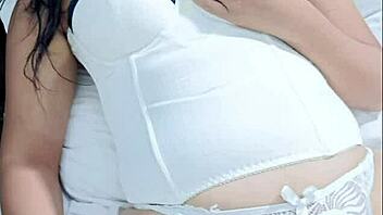 25 year old stepmom horny for big fuck