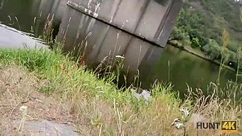 How does Hunt4k buy a stranger’s wife at the mall for hidden cam action?