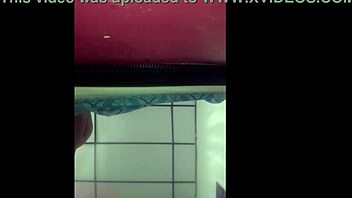 LA ATREVIDA LE GUSTA LA LECHE EN EL SAPO SIN CONDON EN MI CUARTO