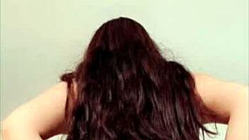 Doña Mary gets hot and fucks