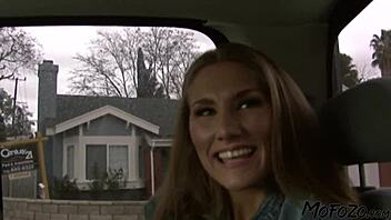 amateur with small tits fucking bbc rough blowjob orgasm 😈💦