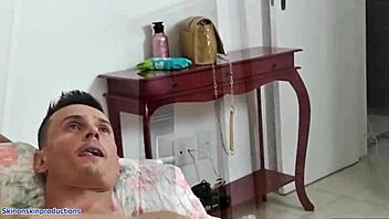 Ela Me Pegou Conversando Com Sua Melhor Amiga