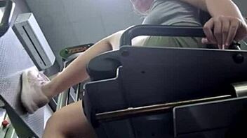 Extreme Gym Squirting 😍