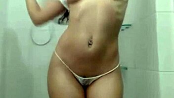 Big Ass Teaches Slit While Getting Hot! 🔥