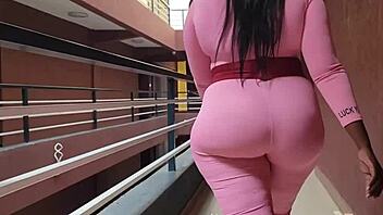 Voluptuous salon babe gives male customer a happy ending massage in full pov video