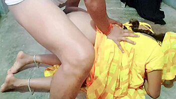 Desi bhabhi gives pussy licking to devar bangali.