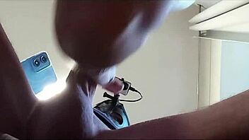 Naked Milf With Pantyhose And Heels Gives Blowjob With Swallowing