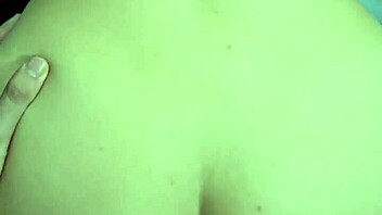 Jcsex69 Prima Pide Desesperadamente Que Se La Meta En Cuatro Patas Y Que Le Llene La Cola De Semen