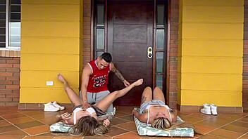 Yoga instructor fucks a couple of colombian whores - smith