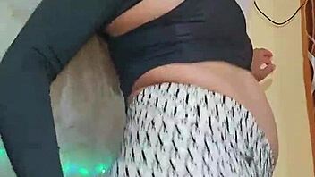 rich ladyboy transsexual masturbates me passionately