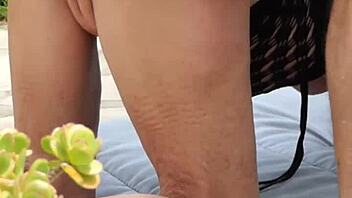 熟女业余花园激情做爱情感超深