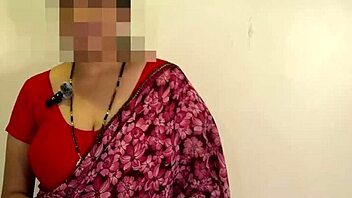 Friends sexy hug boobs wife priya bhabhi came to get fucked she was getting bored alone