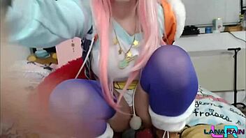 Super Sonico sa jebe dilidom na kamere