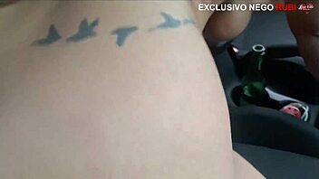 policial corno drives by while i fuck big black cock in the car, he'll see when he gets home