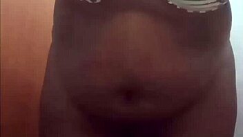 Garota Gordinha D Bunda Grande Tira A Roupa E Mostra O Cu