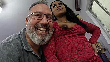 What's behind the scenes with Alicia Vitória?