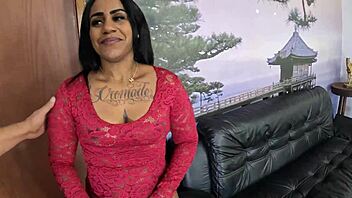 What's behind the scenes with Alicia Vitória?