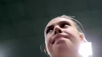 Extreme Gym Squirting 😍