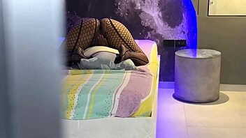 Horny milf stepmom rides pillow to orgasm, discovered.