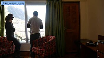 Lonely Rachna warms to room service guy Ravi's company