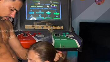 I called my neighbor to play video game and she let me fuck her pussy