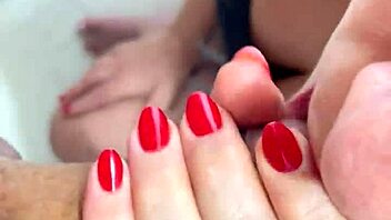 Blonde milf asked to suck until getting milk in her throat