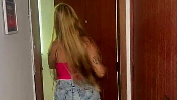 Patricinha Sobe A Favela Pra Sentar Pro Chefe!