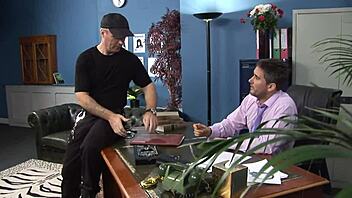 Tammie Lee Lets Booty Hunter And Friend Cum On Face After Anal Sex