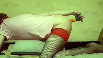 sasha earth fucks ass on bed with bent over action 😏