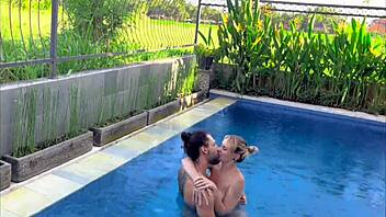 Love eating her pussy in the pool?