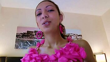 Does Abelia get her cum reward after fucking?