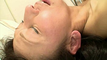Fucking the beautiful Asian mom passionately!