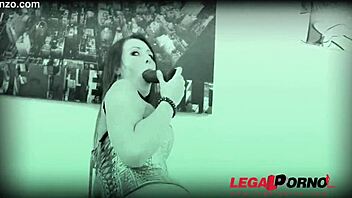 Isabella Lui First Time In Studio