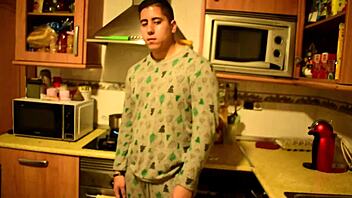 Ariel Ortiz Notices Brothers Friend For 69 And Sex