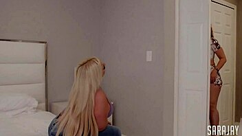 Sara jay can't stop playing with mz danis dildo pussy! What a sexy lesbian scene!