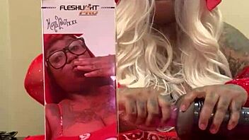 Spreading Pussy For 2025.