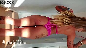 Beautiful Teen 18+ Housewife With Sexy Legs And Ass