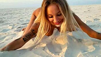 Monika Fox, Show That Pussy On The Beach