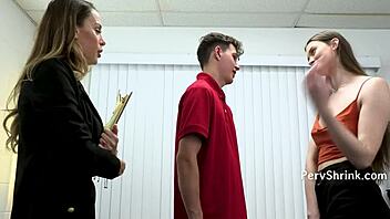 Hey, doctor humanizes and sexualizes step sis in hospital office