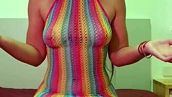 i open my ass with a huge zucchini until i cum