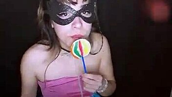 Bonneyuwu Says, 'Sucking Lollipop Feels Amazing'