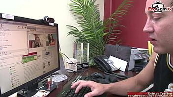 Camgirl lets user with big dick fuck her pussy on webcam