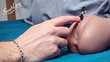 Mec Français Fourre Sa Langue Dans Ton Cul Des Pinces Sur Ta Chatte Insultes